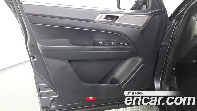KG Mobility (SsangYong) Rexton Sports Khan Diesel 2.2 4WD Pioneer S (Link) 2019 — фото 24
