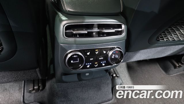 Genesis Electrified (GV70) e-AWD 2022 — фото 20