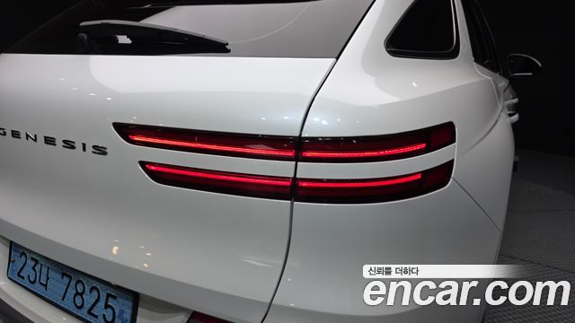 Genesis Electrified (GV70) e-AWD 2022 — фото 23
