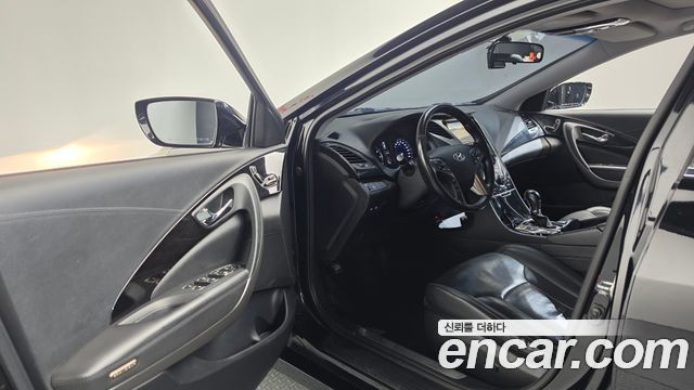 Hyundai Grandeur (HG) HG240 Luxury 2012 — фото 10