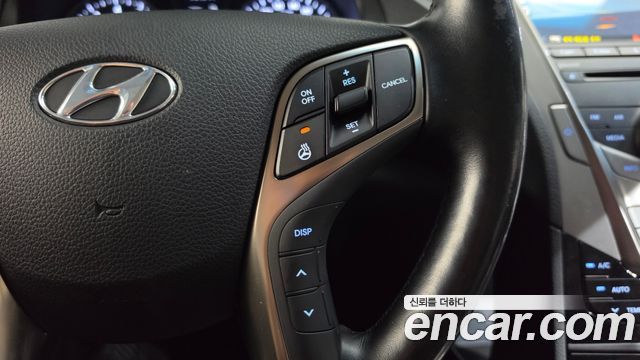 Hyundai Grandeur (HG) HG240 Luxury 2012 — фото 18