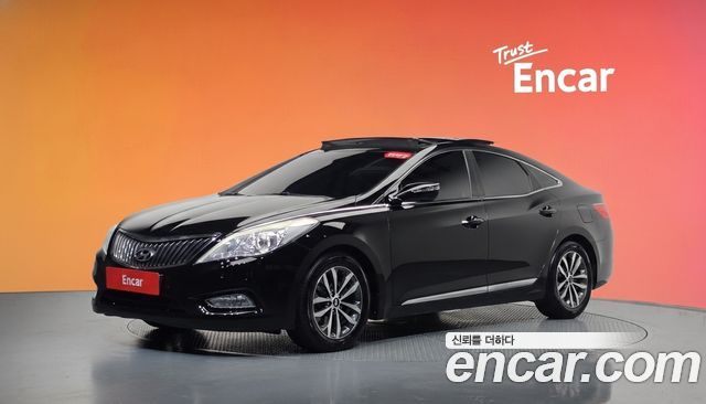 Hyundai Grandeur (HG) HG240 Luxury