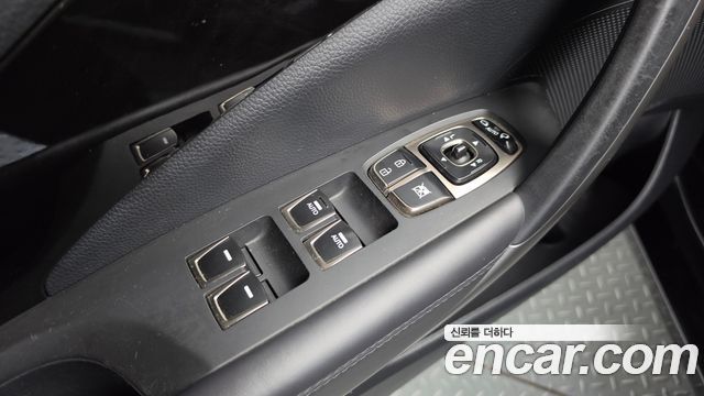 Hyundai Grandeur (HG) HG240 Luxury 2012 — фото 35