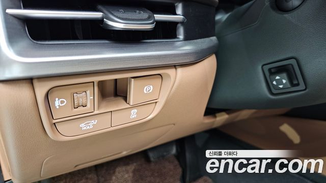 Hyundai Grandeur (GN7) 2,5 Gasoline 2WD Calligraphy 2023 — фото 13
