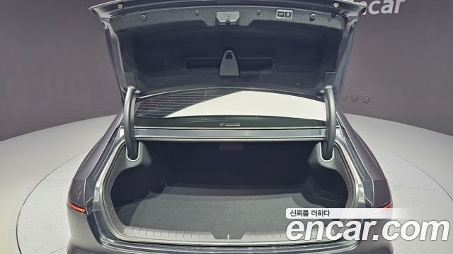Hyundai Grandeur (GN7) 2,5 Gasoline 2WD Calligraphy 2023 — фото 35