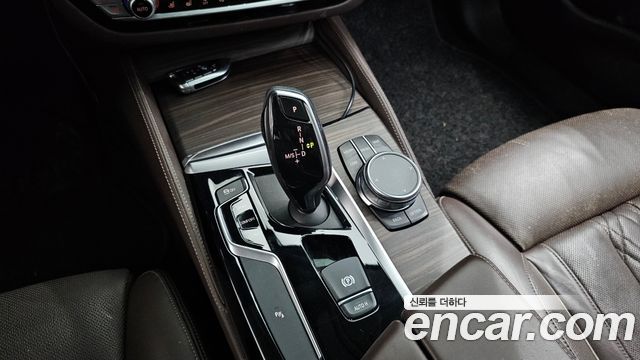BMW 5 Series (G30) 530i xDrive Luxury Plus 2019 — фото 9