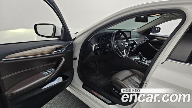 BMW 5 Series (G30) 530i xDrive Luxury Plus 2019 — фото 10
