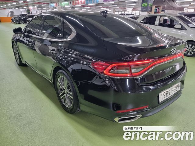 Hyundai Grandeur (IG) 2.4 Premium 2018 — фото 2