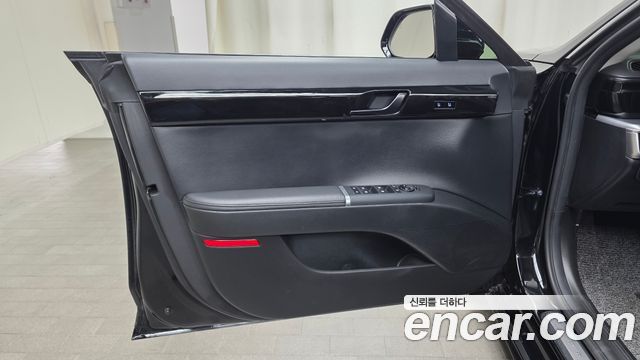 Hyundai Grandeur (GN7) 2,5 Gasoline 2WD Exclusive 2025 — фото 24