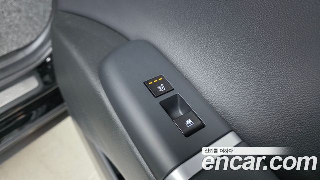 Hyundai Grandeur (GN7) 2,5 Gasoline 2WD Exclusive 2025 — фото 27