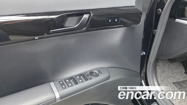 Hyundai Grandeur (GN7) 2,5 Gasoline 2WD Exclusive 2025 — фото 28