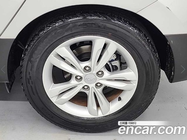 Hyundai Tucson ix Diesel 4WD X20 Luxury 2012 — фото 23