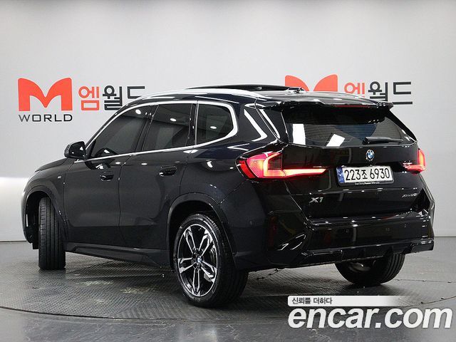 BMW X1 (U11) xDrive 20i M Sport 2024 — фото 4