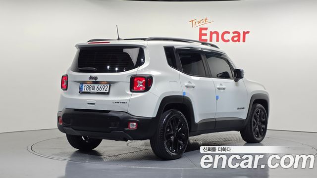 Jeep Renegade 1.3 Limited 2022 — фото 2