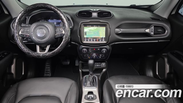 Jeep Renegade 1.3 Limited 2022 — фото 7
