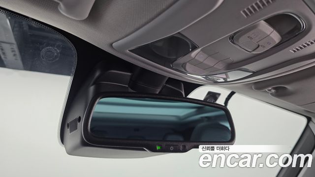 Jeep Renegade 1.3 Limited 2022 — фото 17