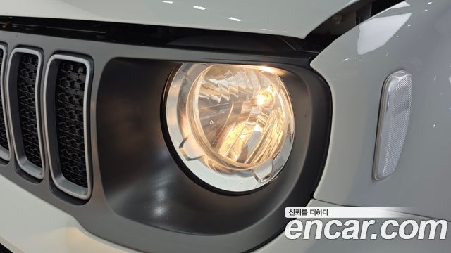 Jeep Renegade 1.3 Limited 2022 — фото 22