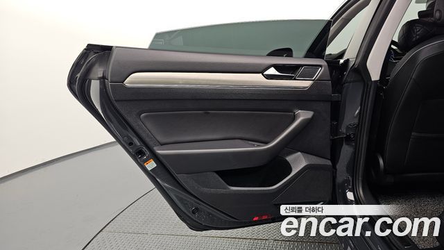 Volkswagen Arteon 2.0 TDI Premium 2019 — фото 25