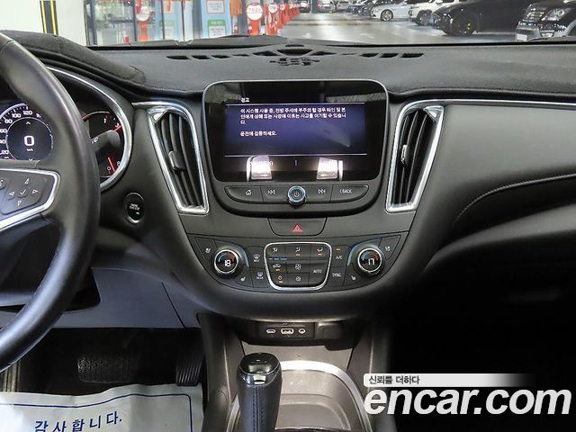 Chevrolet Malibu 1.3 Turbo Premier 2019 — фото 15