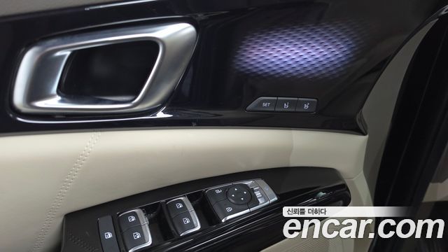 Kia Carnival (IV) Diesel 9-Seater Hi-Limousine Signature 2023 — фото 30