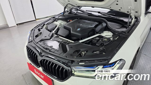 BMW 5 Series (G30) 530i M Sport Package 2023 — фото 6