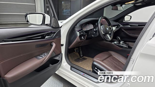 BMW 5 Series (G30) 530i M Sport Package 2023 — фото 10