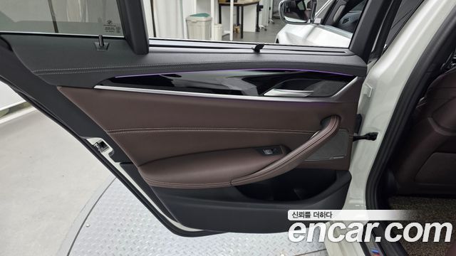 BMW 5 Series (G30) 530i M Sport Package 2023 — фото 25