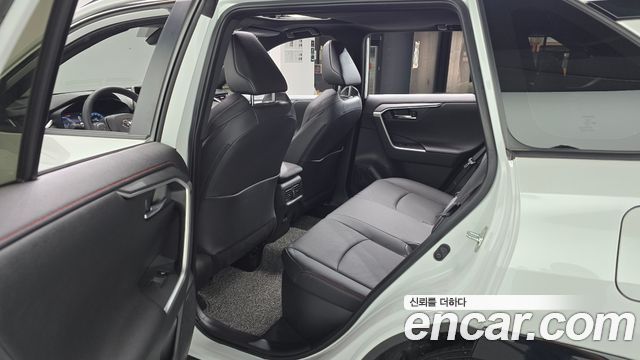 Toyota RAV4 (V) 2.5 4WD PHEV XSE 2025 — фото 11