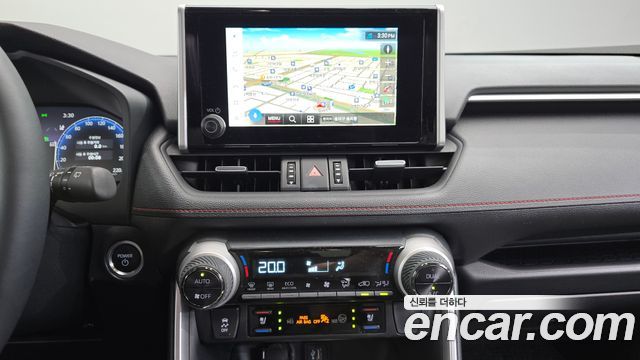 Toyota RAV4 (V) 2.5 4WD PHEV XSE 2025 — фото 12