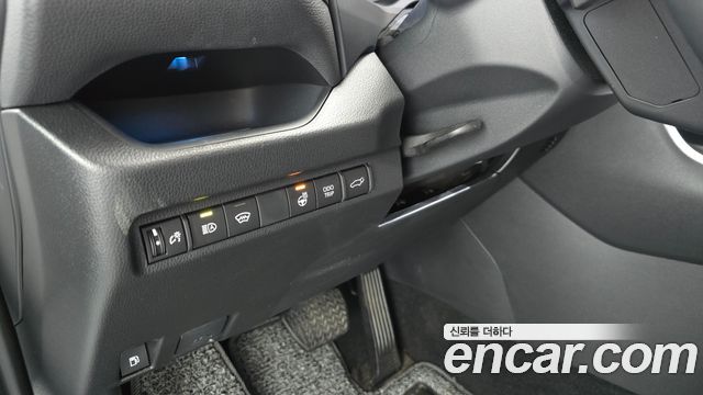 Toyota RAV4 (V) 2.5 4WD PHEV XSE 2025 — фото 19