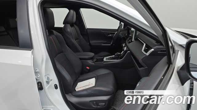 Toyota RAV4 (V) 2.5 4WD PHEV XSE 2025 — фото 26