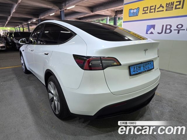 Tesla Model Y Long Range AWD 2022 — фото 3