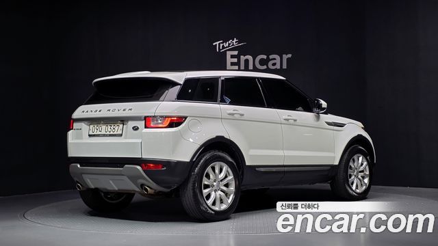 Land Rover Range Rover Evoque 2.0 TD4 SE 2016 — фото 2