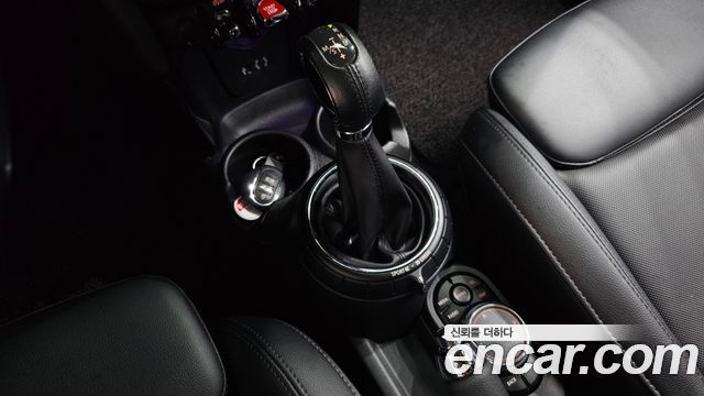 MINI Cooper 5Door HIGH 3rd 2015 — фото 9