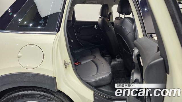 MINI Cooper 5Door HIGH 3rd 2015 — фото 16