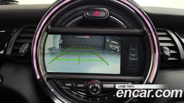 MINI Cooper 5Door HIGH 3rd 2015 — фото 19