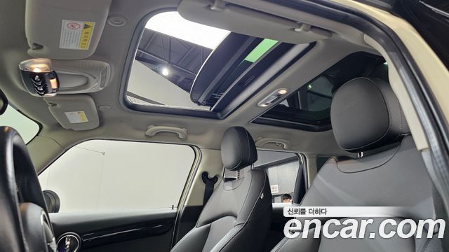 MINI Cooper 5Door HIGH 3rd 2015 — фото 23