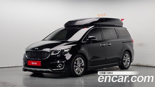 Kia Carnival 7-seater Hi-limousine President