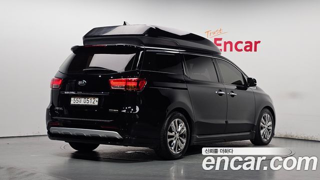 Kia Carnival 7-seater Hi-limousine President 2016 — фото 2