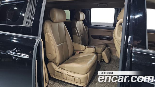 Kia Carnival 7-seater Hi-limousine President 2016 — фото 15