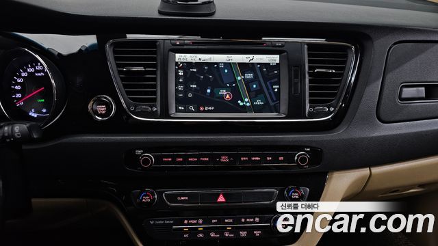 Kia Carnival 7-seater Hi-limousine President 2016 — фото 18