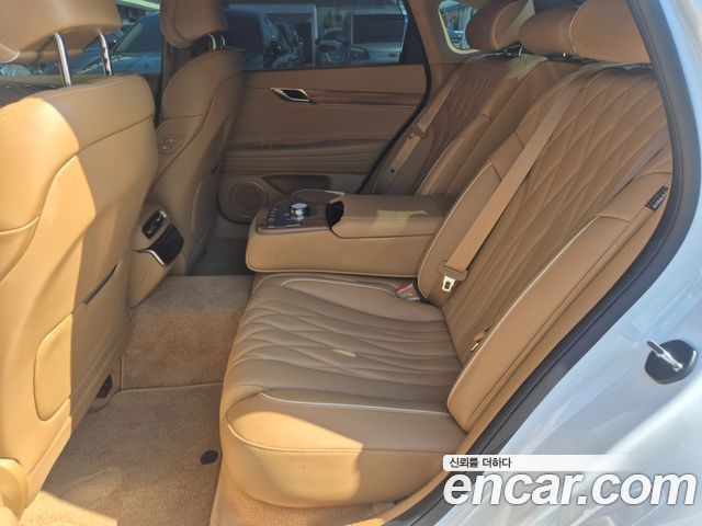 Genesis G80 (RG3) Gasoline 2.5 Turbo AWD 2025 — фото 16