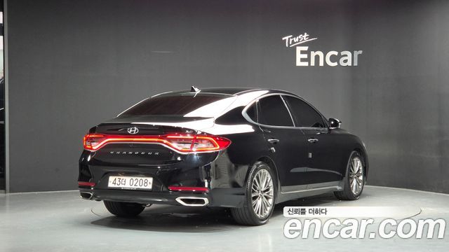 Hyundai Grandeur (IG) 3.0 Exclusive Special 2017 — фото 2