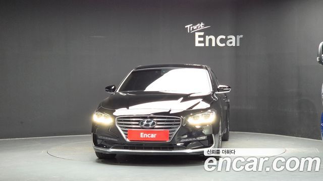 Hyundai Grandeur (IG) 3.0 Exclusive Special 2017 — фото 3