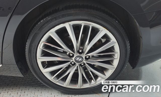 Hyundai Grandeur (IG) 3.0 Exclusive Special 2017 — фото 21