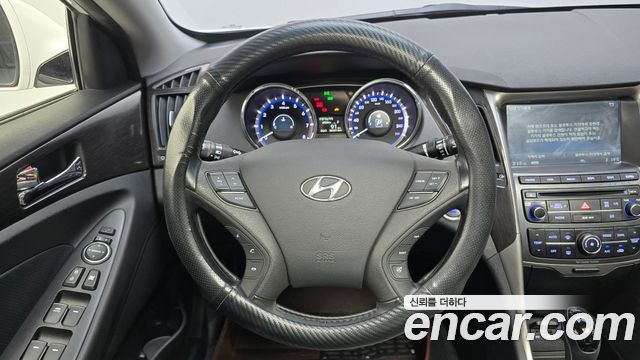 Hyundai Sonata The Brilliant CVVL Modern 2013 — фото 13