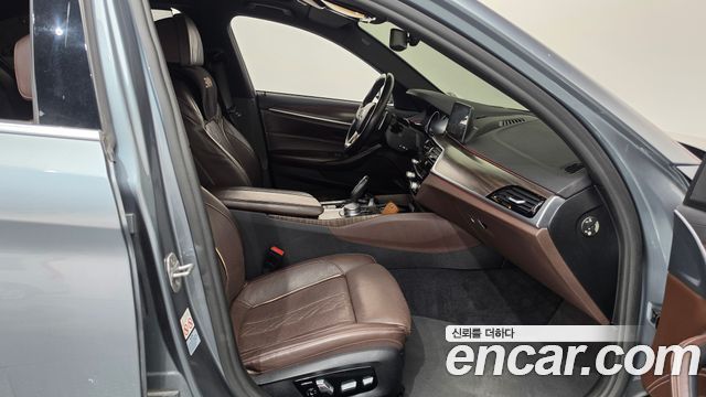 BMW 5 Series (G30) 530i M Sport Package Plus 2018 — фото 11