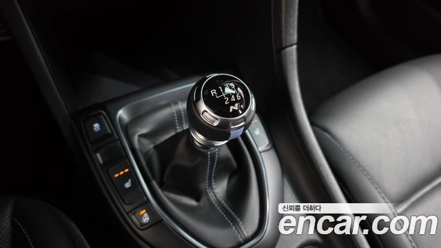 Hyundai Veloster (JS) 2.0 N 2020 — фото 9