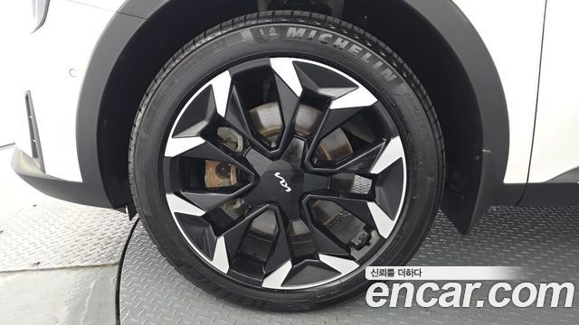 Kia Sorento (IV) Gasoline 2.5T 2WD Noblesse 2024 — фото 5