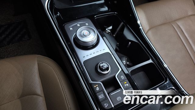 Kia Sorento (IV) Gasoline 2.5T 2WD Noblesse 2024 — фото 9